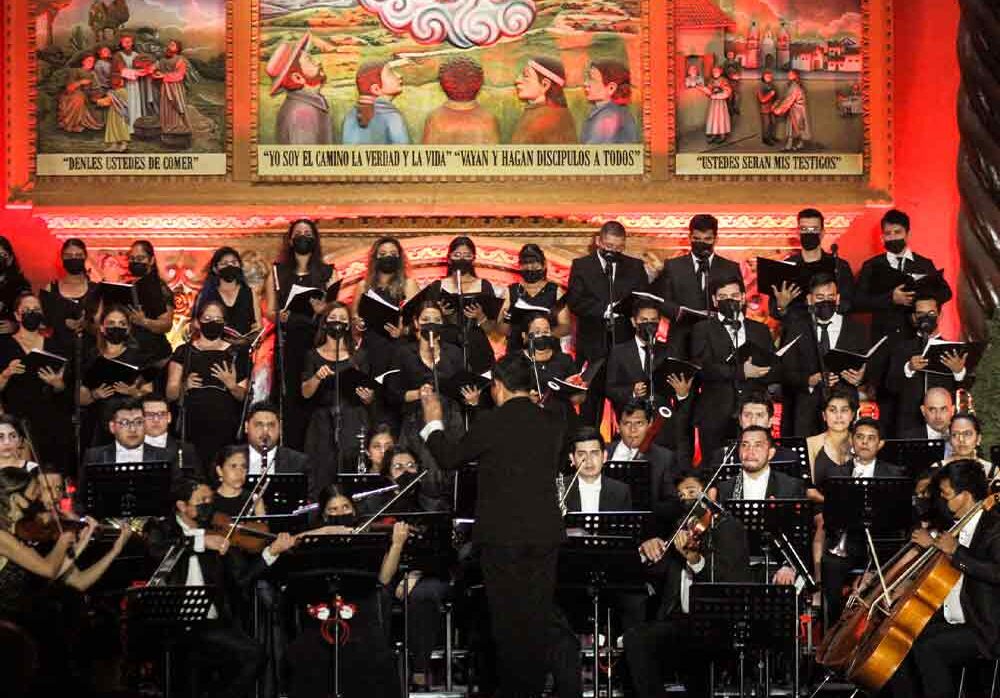 La Filarmónica cerró el 2021 recibiendo el aplauso en vivo de su público